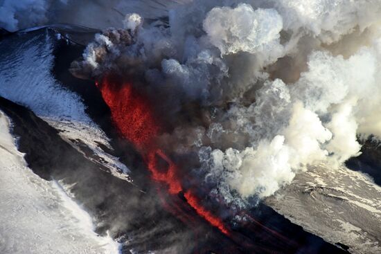 Plosky Tolbachik Volcano erupts on Kamchatka Peninsula