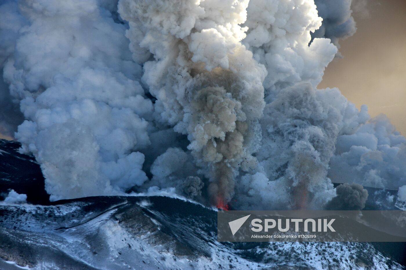 Plosky Tolbachik Volcano erupts on Kamchatka Peninsula