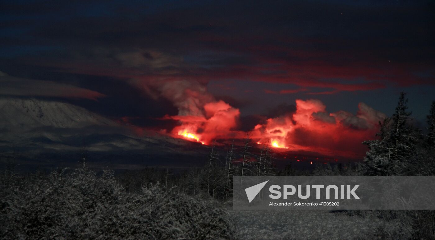 Plosky Tolbachik Volcano erupts on Kamchatka Peninsula