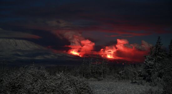 Plosky Tolbachik Volcano erupts on Kamchatka Peninsula