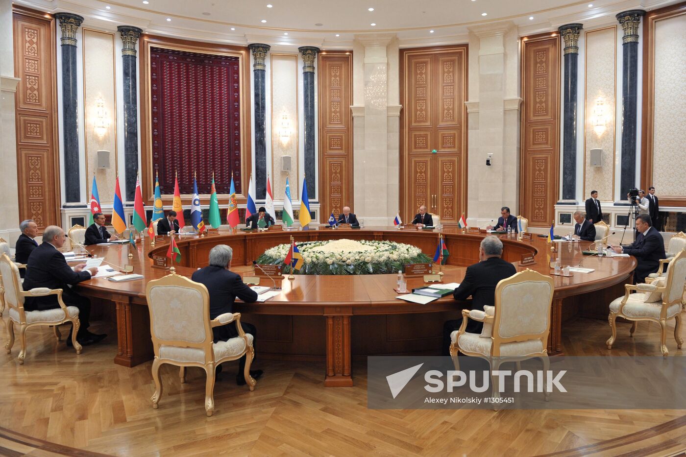 Russian President Vladimir Putin visits Turkmenistan