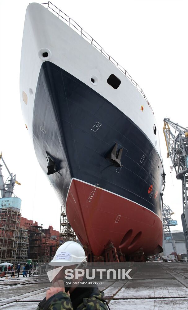 Launching oceanographic ship "Yantar"