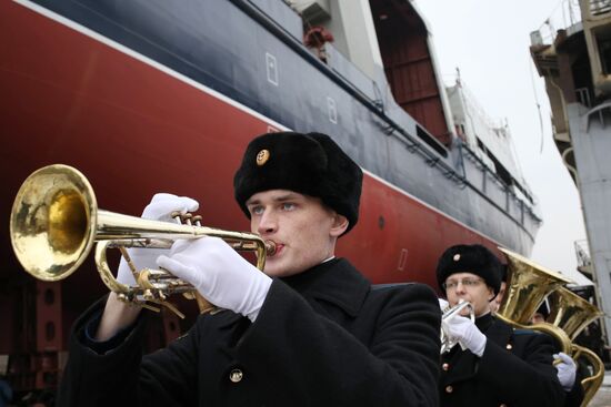Launching oceanographic ship "Yantar"