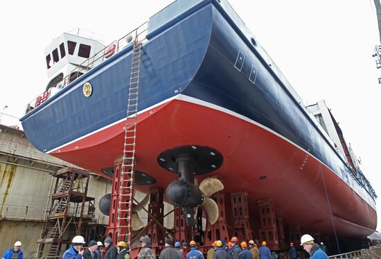 Launching oceanographic ship "Yantar"