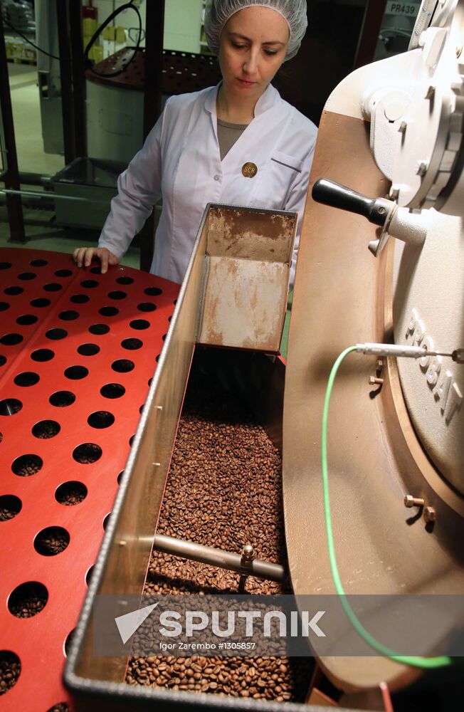 Production of coffee at Soyuz Corporation factory