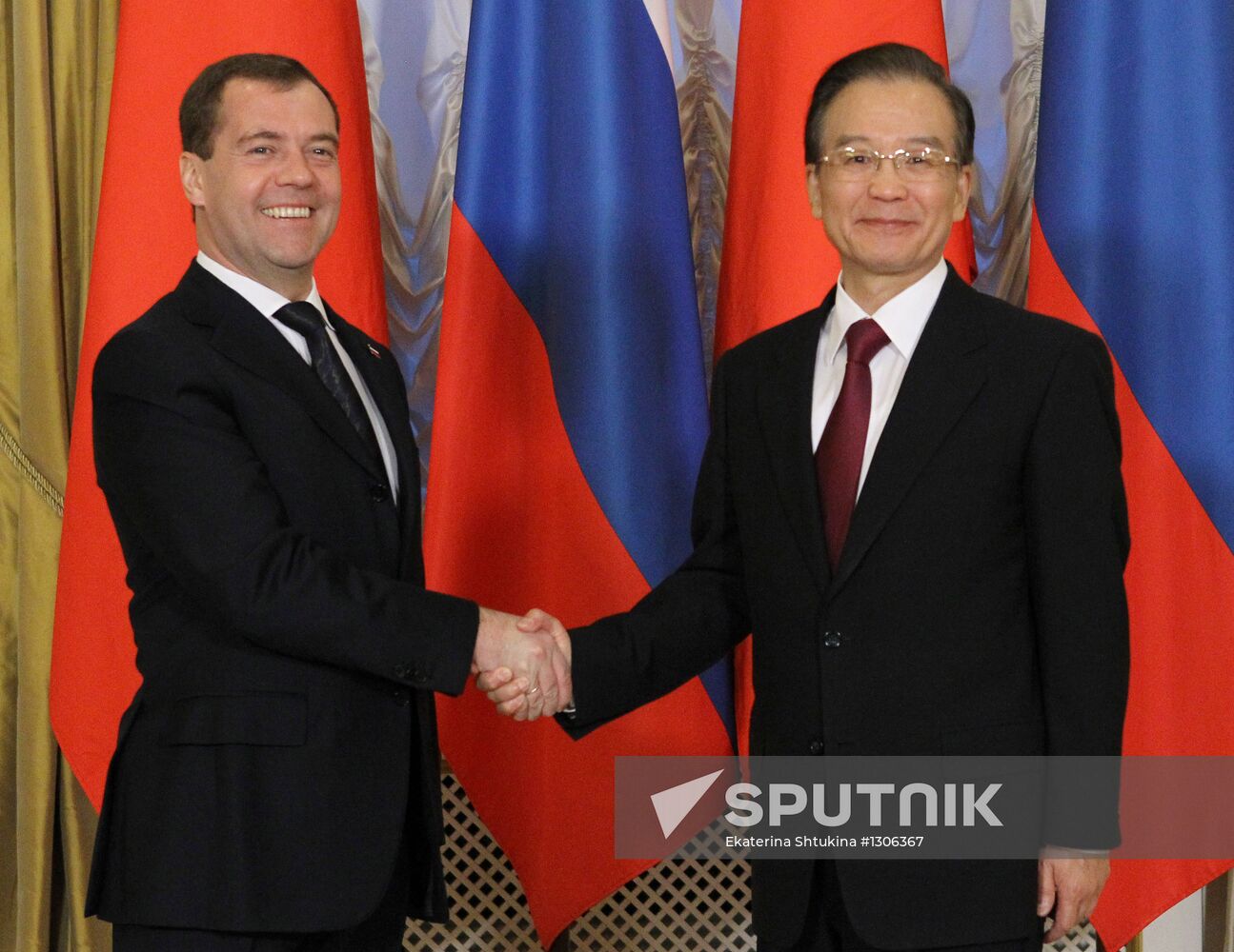 Dmitry Medvedev meets with Wen Jiabao