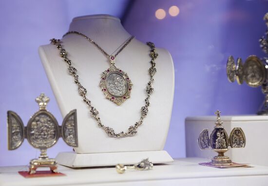 "Images of Russian Ballet" jewelry collection presented