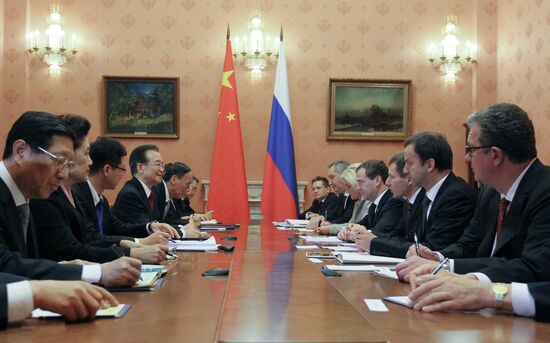 Dmitry Medvedev meets with Wen Jiabao