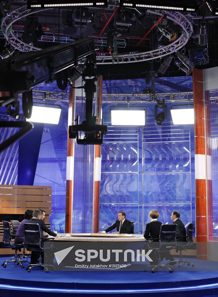 D.Medvedev meets with journalists of federal TV channels