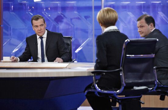 D.Medvedev meets with journalists of federal TV channels