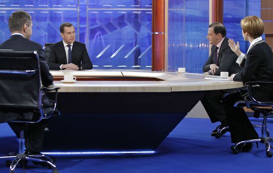 D.Medvedev meets with journalists of federal TV channels