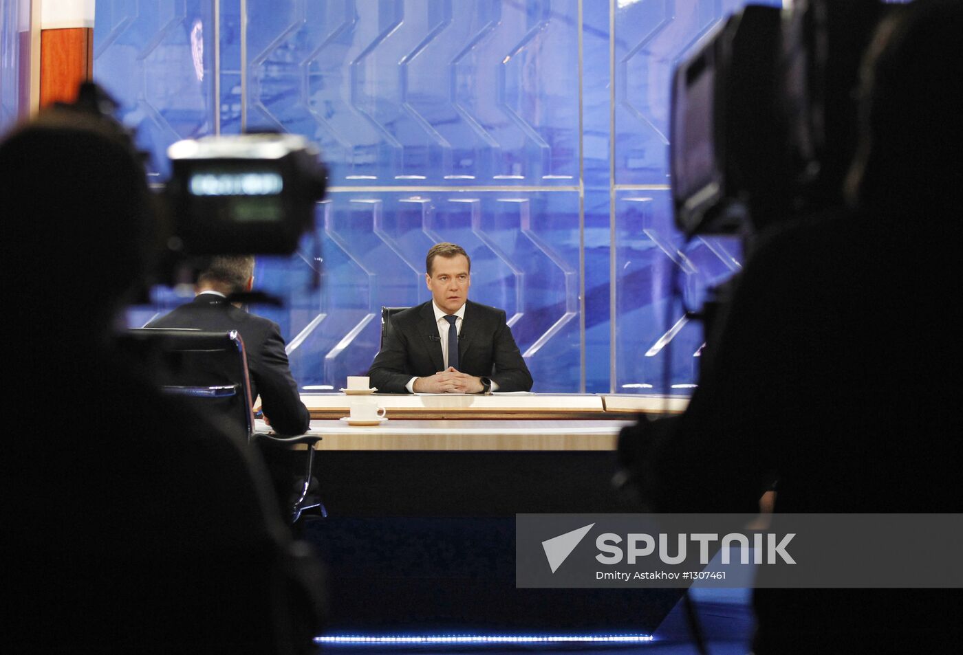 D.Medvedev meets with journalists of federal TV channels