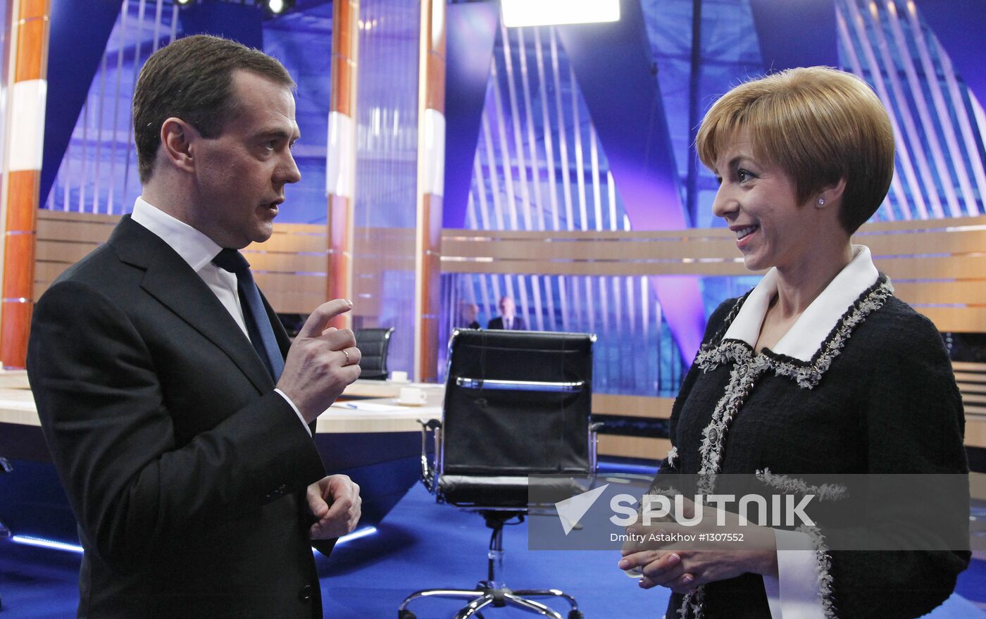 D.Medvedev meets with journalists of federal TV channels