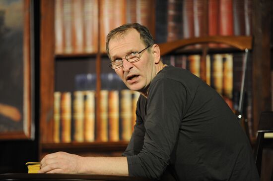 Dress rehearsal of play Educating Rita by K. Zanussi