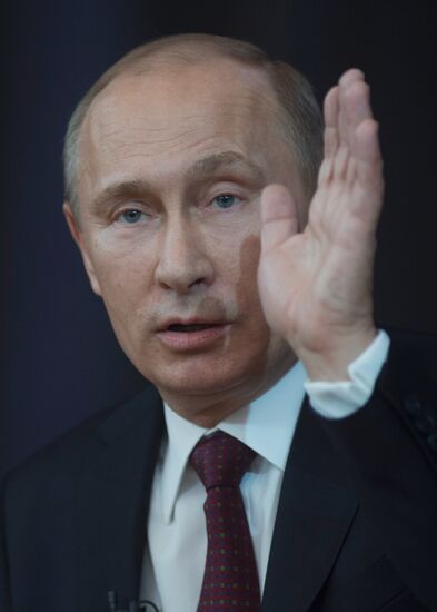 President Vladimir Putin meets with his representatives
