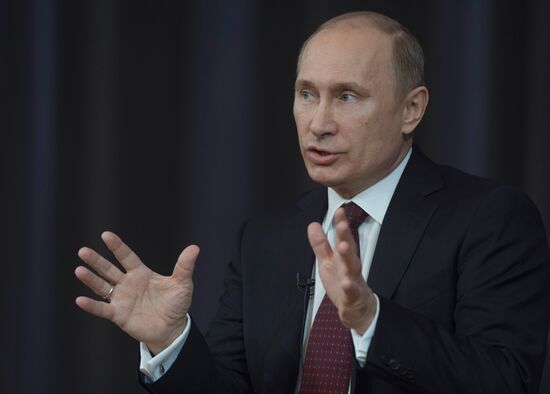 President Vladimir Putin meets with his representatives
