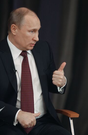 President Vladimir Putin meets with his representatives