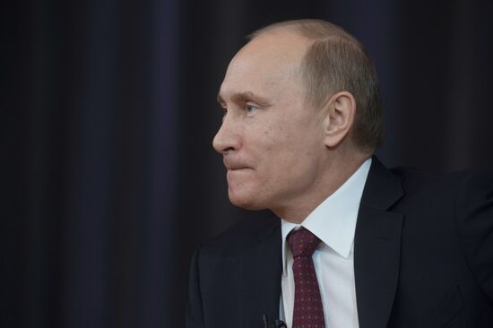 President Vladimir Putin meets with his representatives