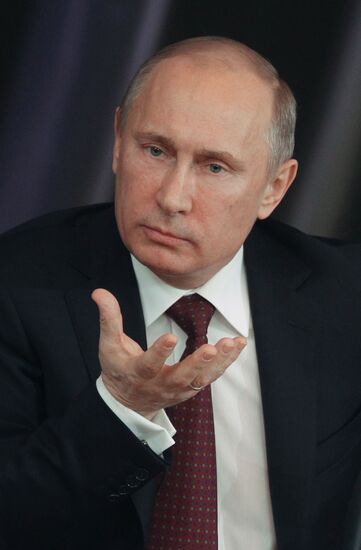 President Vladimir Putin meets with his representatives