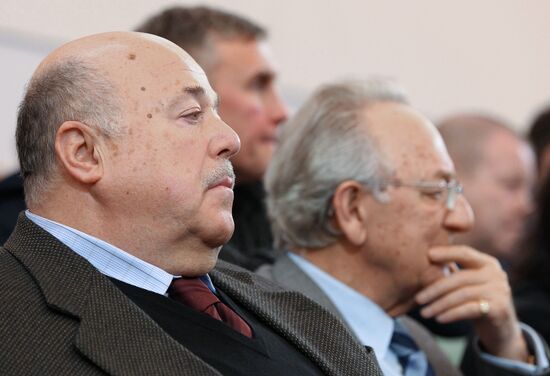 Russian President Vladimir Putin meets with his representatives