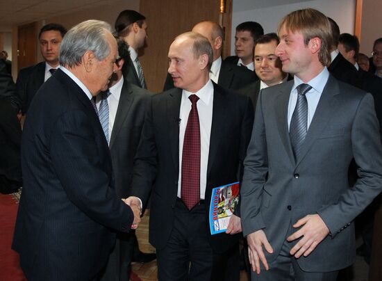 Russian President Vladimir Putin meets with his representatives