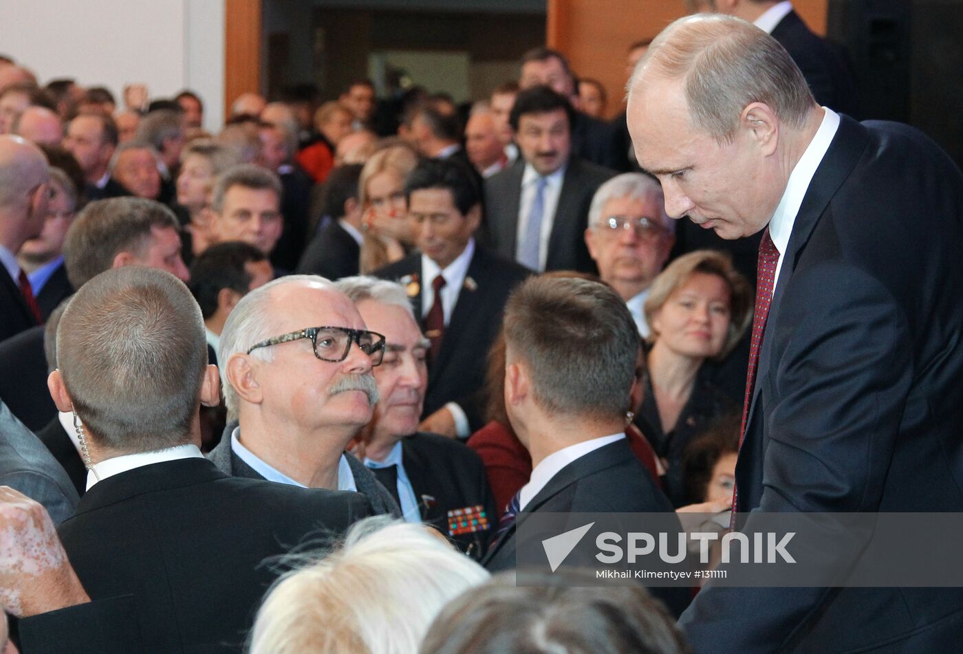 Russian President Vladimir Putin meets with his representatives
