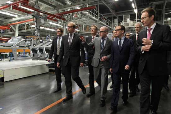 Dmitry Medvedev visits Volkswagen plant in Kaluga