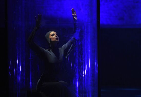 Benefit by ballerina Ilze Liepa on Bolshoi Theatre New stage