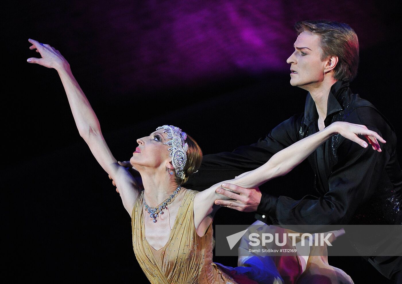 Benefit by ballerina Ilze Liepa on Bolshoi Theatre New stage