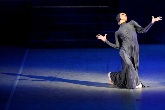 Benefit by ballerina Ilze Liepa on Bolshoi Theatre New stage