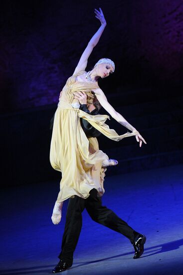 Benefit by ballerina Ilze Liepa on Bolshoi Theatre New stage