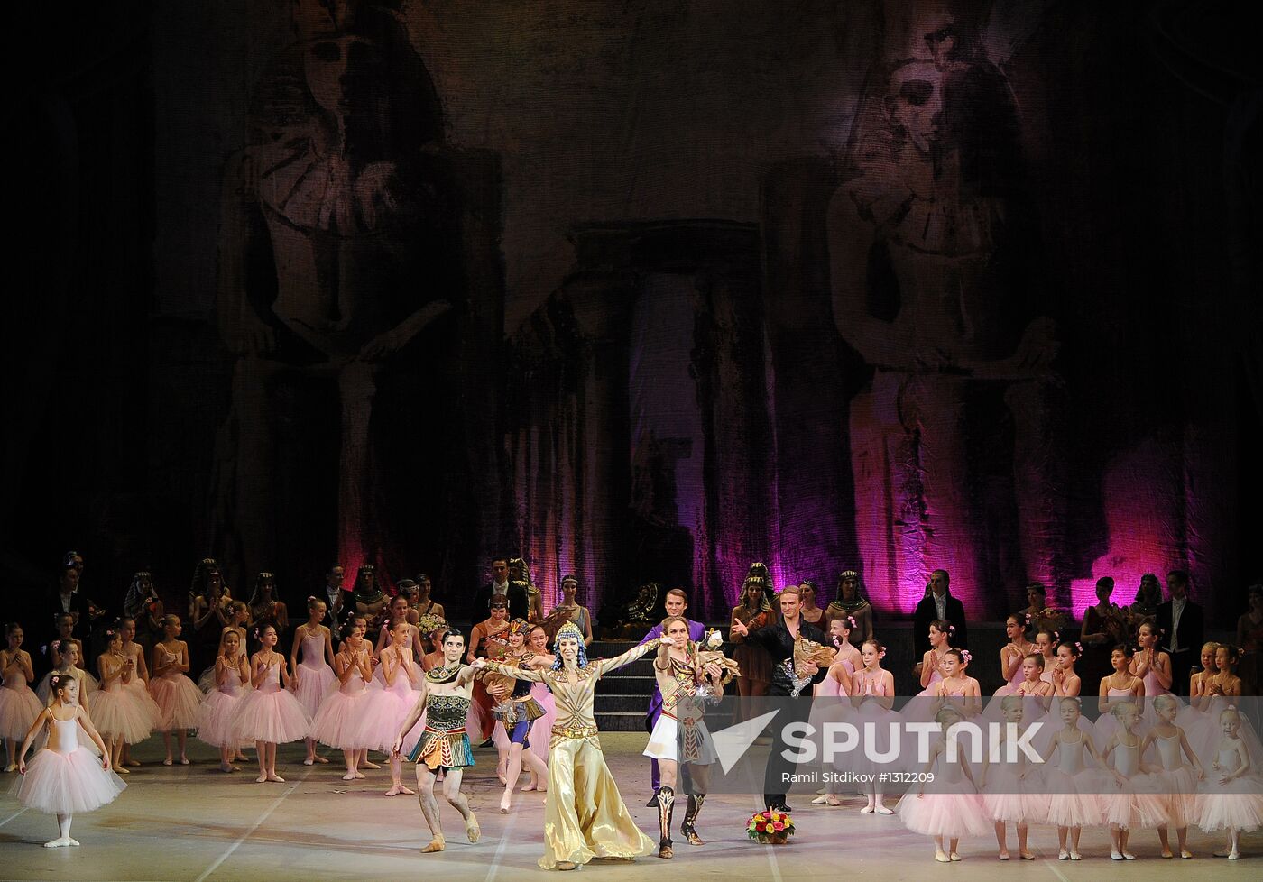 Benefit by ballerina Ilze Liepa on Bolshoi Theatre New stage