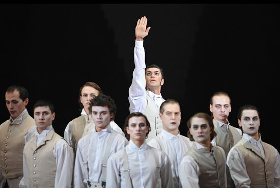 Benefit by ballerina Ilze Liepa on Bolshoi Theatre New stage