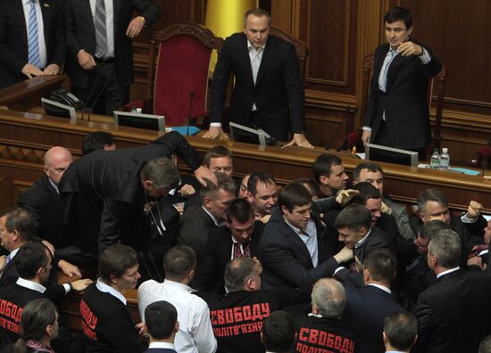 First session of Verkhovna Rada 7th convocation
