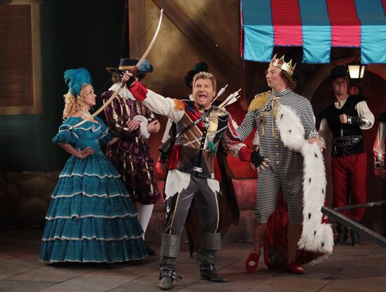 Filming of New Year's Eve TV musical Little Red Riding Hood