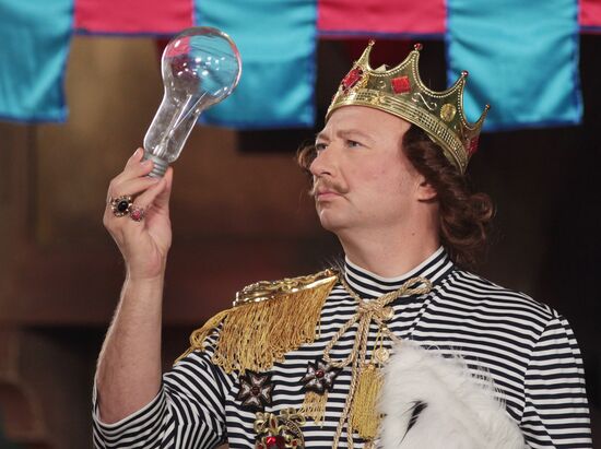 Filming of New Year's Eve TV musical Little Red Riding Hood