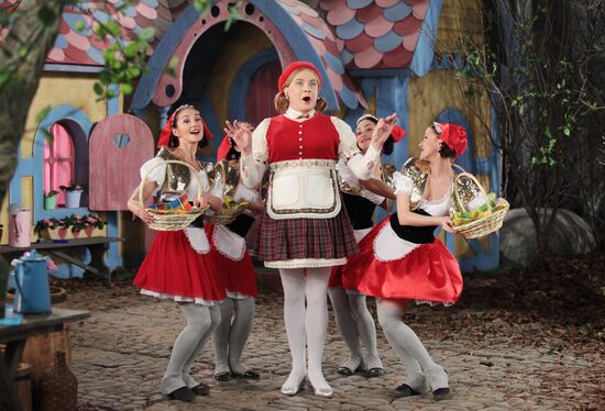 Filming of New Year's Eve TV musical Little Red Riding Hood