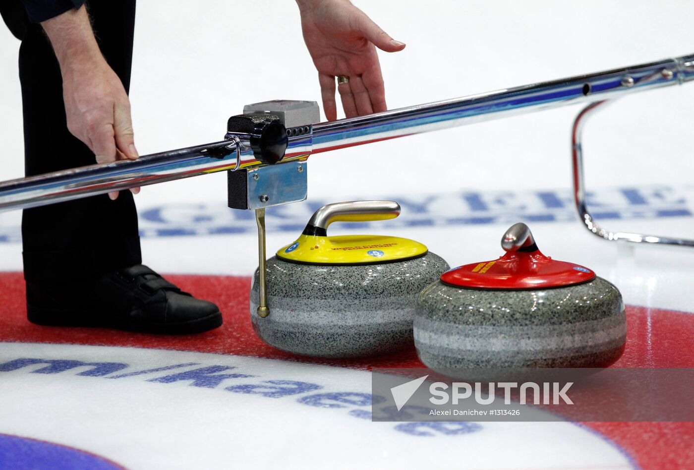 European Curling Championships. Day 7
