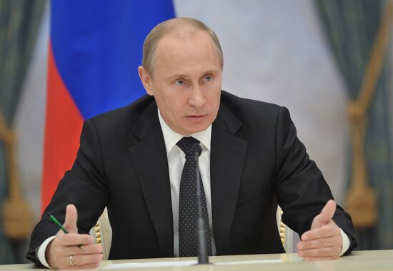 Vladimir Putin meets with members of the Council of Legislators