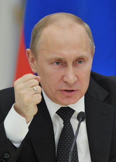 Vladimir Putin meets with Lawmakers Council