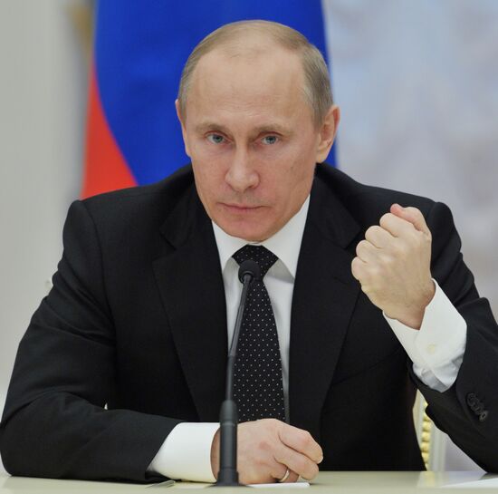 Vladimir Putin meets with Lawmakers Council