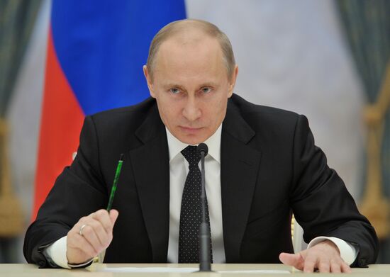 Vladimir Putin meets with Lawmakers Council