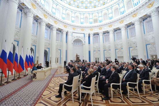 Vladimir Putin meets with Lawmakers Council