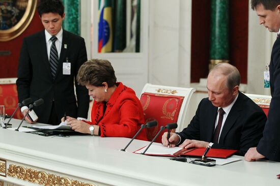 Vladimir Putin and Dilma Rousseff meet in Moscow