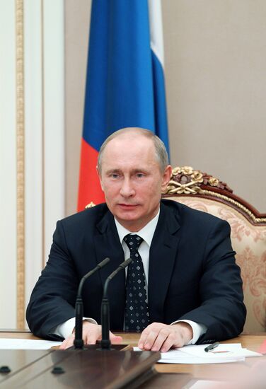 V.Putin holds meeting of MTC Commission