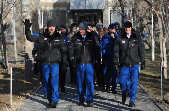 Soyuz TMA-07M manned spacecraft gets ready for launch
