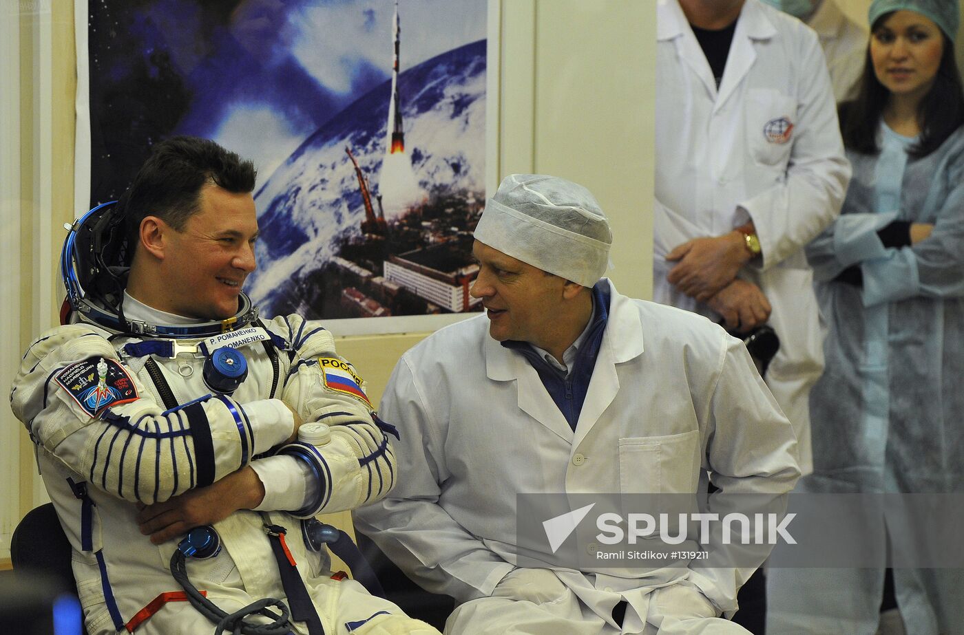 Getting ready to launch Soyuz TMA-07M manned spacecraft