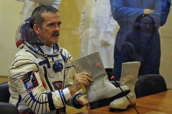 Getting ready to launch Soyuz TMA-07M manned spacecraft