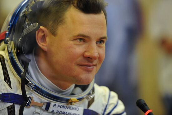 Getting ready to launch Soyuz TMA-07M manned spacecraft