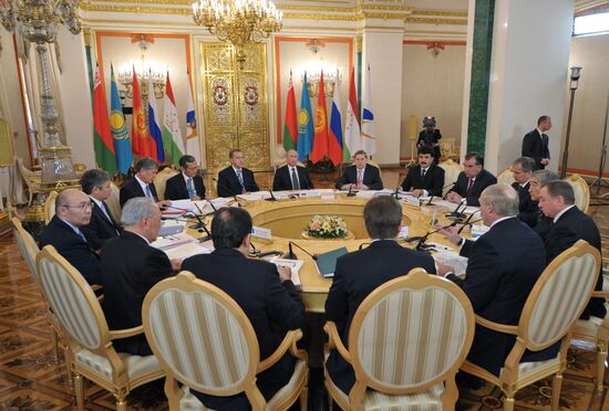Vladimir Putin at EurAsEC meeting